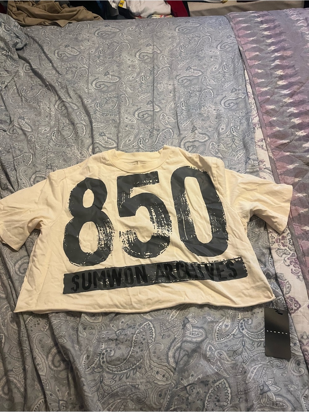 SUMWON Graphic Crop Top with 850 Print